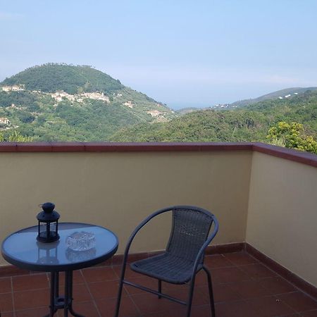 B&B La Taverna Degli Angeli Vezzi Portio Εξωτερικό φωτογραφία