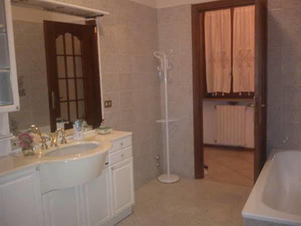 B&B La Taverna Degli Angeli Vezzi Portio Εξωτερικό φωτογραφία